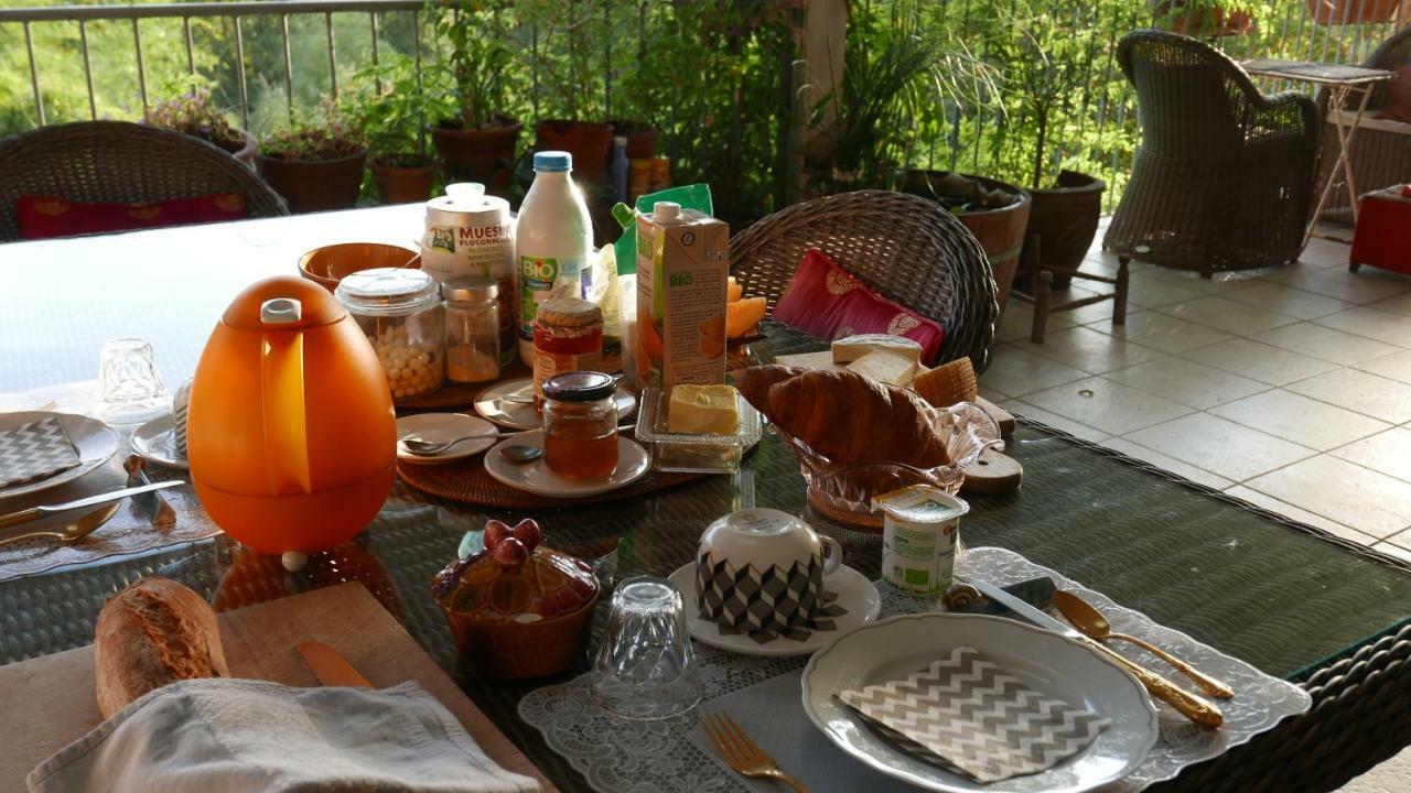 Le Dormeur Du Val Bed and Breakfast Le Mas-dʼAgenais Zewnętrze zdjęcie